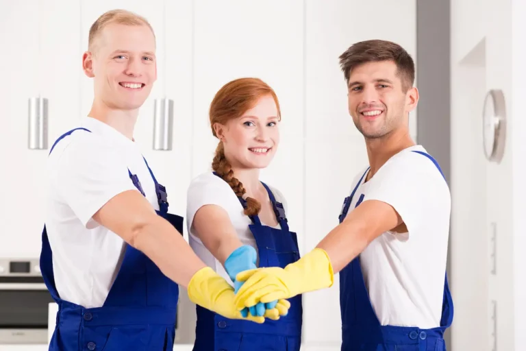 Freundliches Reinigungsteam von GDG Objektservice für Göttingen und Hildesheim